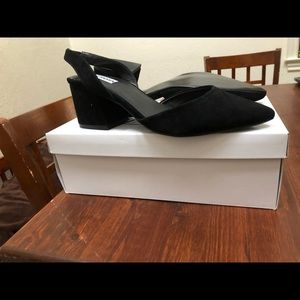 Steve Madden Black Sued dress shoe size 9